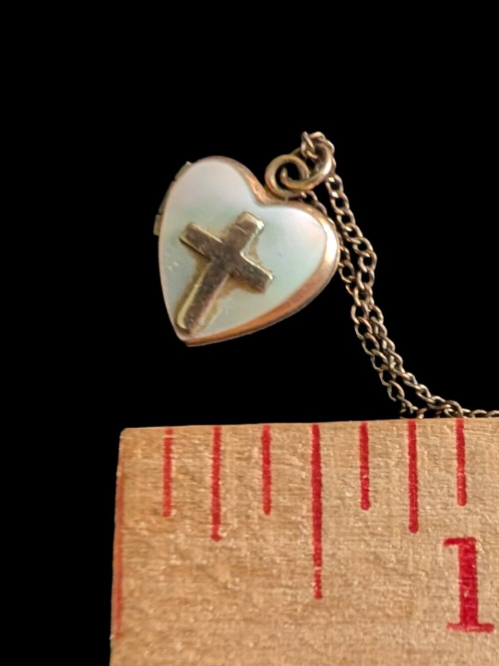 1940s/50s Mother of Pearl Heart Shaped Locket w/ Cross, incl. matching chain